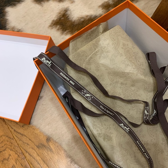Empty Hermes Shoe box - Picture 4 of 4